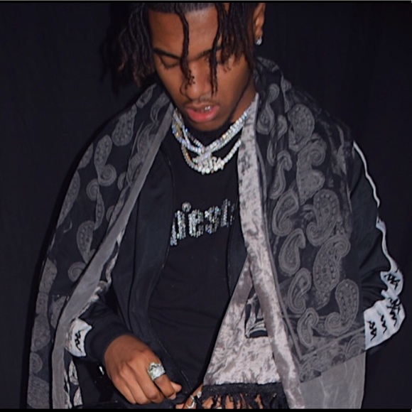 Meet your Posher, Onyx - Picture 2 of 7